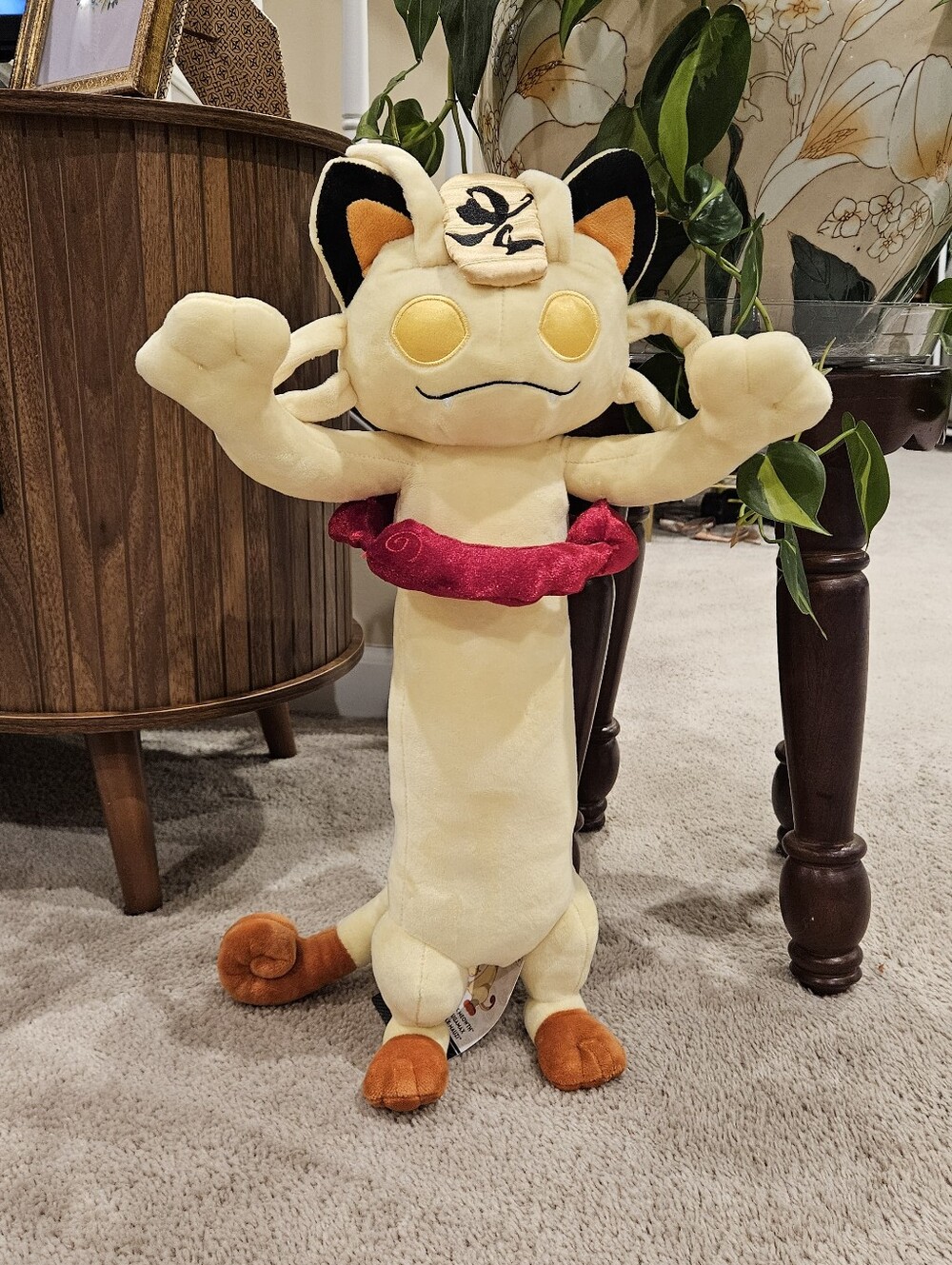 Pokemon Center | Gigantamax Meowth Plush